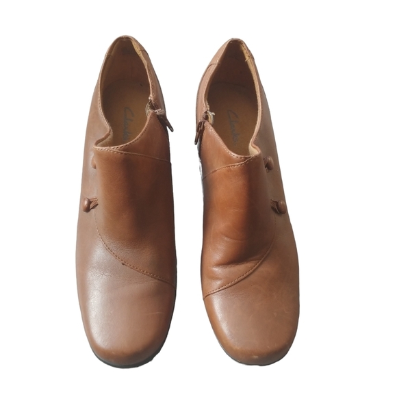 Clarks Leather Heeled Ankle Bootie  Warm Brown 8M - Picture 2 of 10